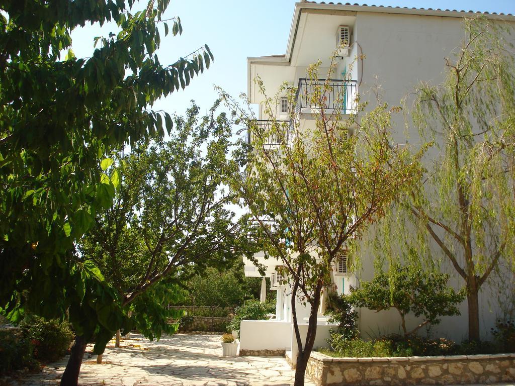 Santa Maria Rooms Áyios Nikítas المظهر الخارجي الصورة